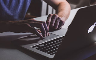 半岛体育官网-勒沃库森队在比赛中夺得胜利迈向领军，勒沃库森球队