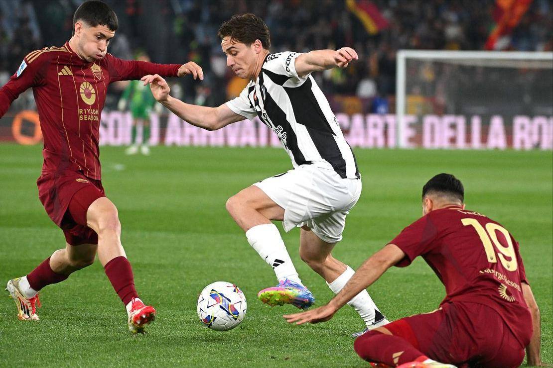 半岛体育app下载官网-尤文图斯主场艰难！难度大逼平