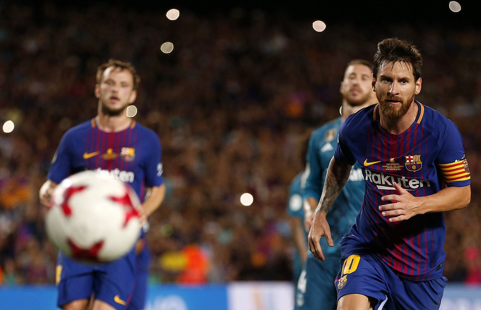 半岛体育平台官网-梅西加盟巴黎，欧冠夺冠梦重燃的简单介绍