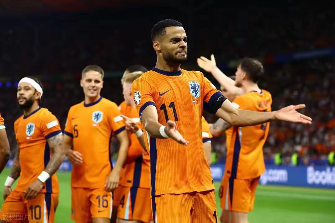 半岛综合体育官方app下载-荷兰选手在决赛中实现逆袭夺得冠军